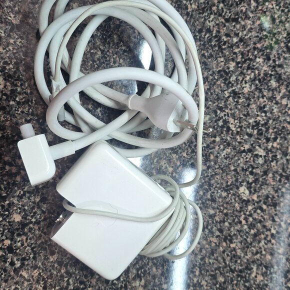 Genuine Original Magsafe 2 60W Charger A1435 for APPLE MacBook Pro A1435 - Picture 1 of 4
